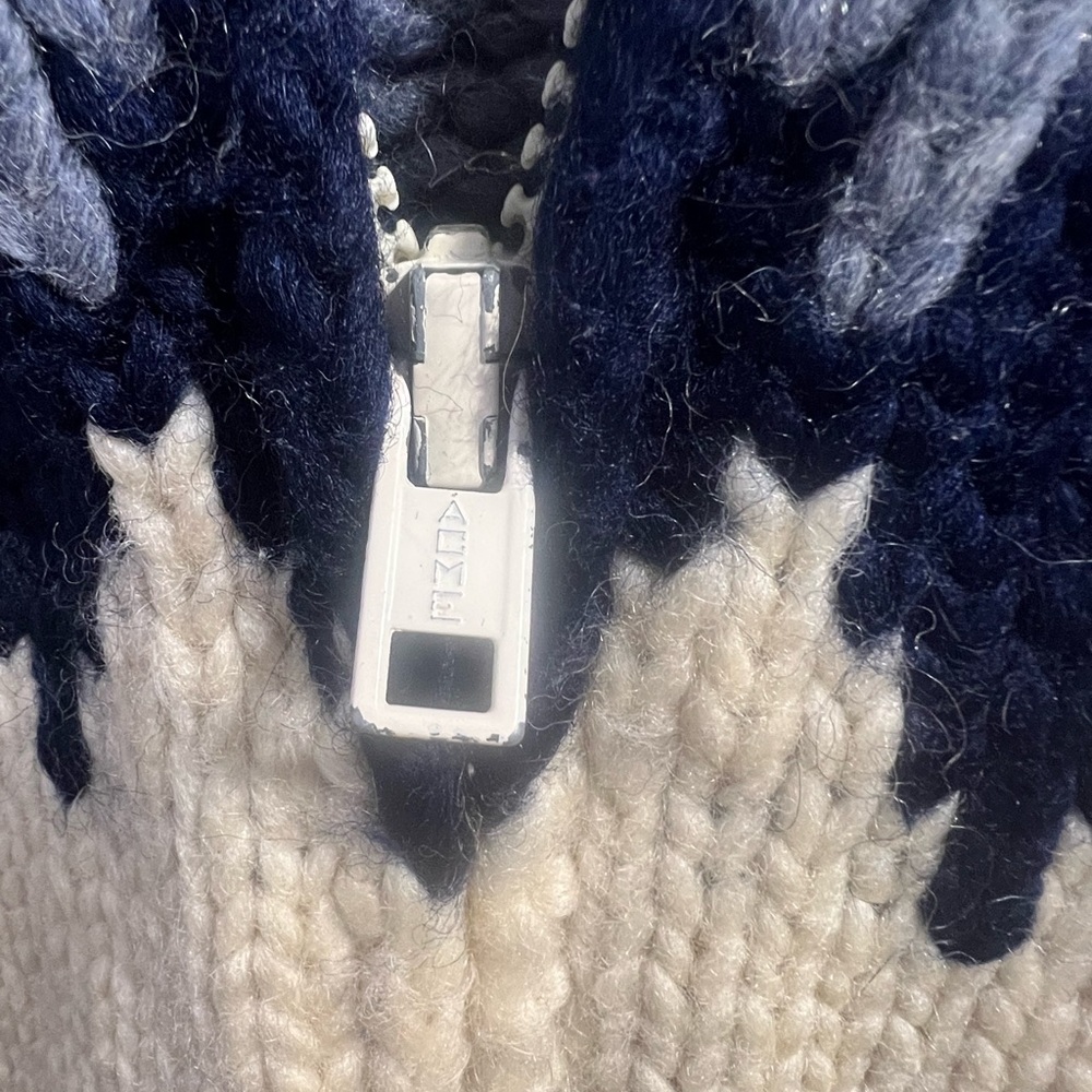 25. TUAK 100% Wool Sweater!! Beautiful piece with some flaws please look at pics - Picture 5 of 10